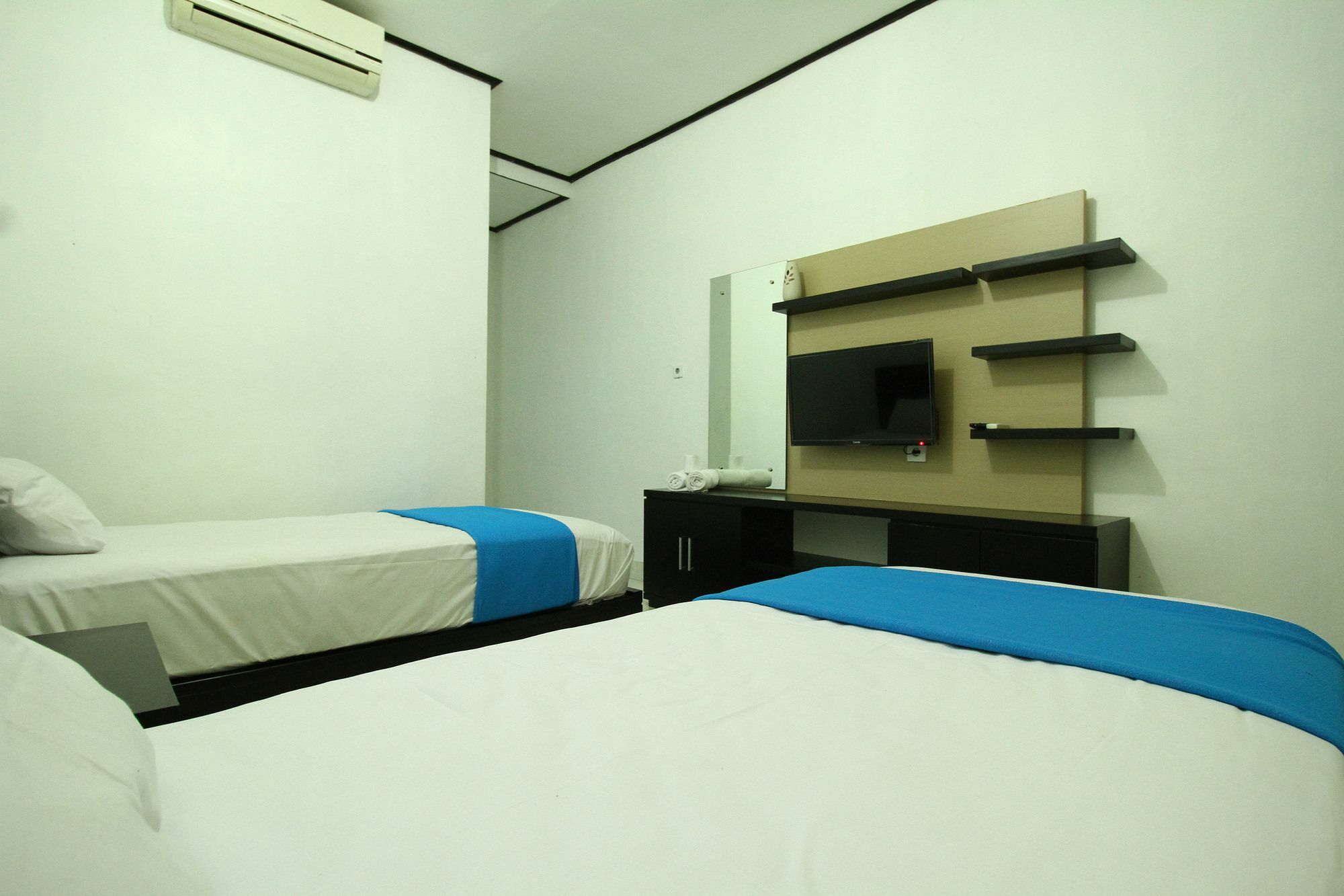 Dua Dara Inn Kuta Legian Exteriér fotografie