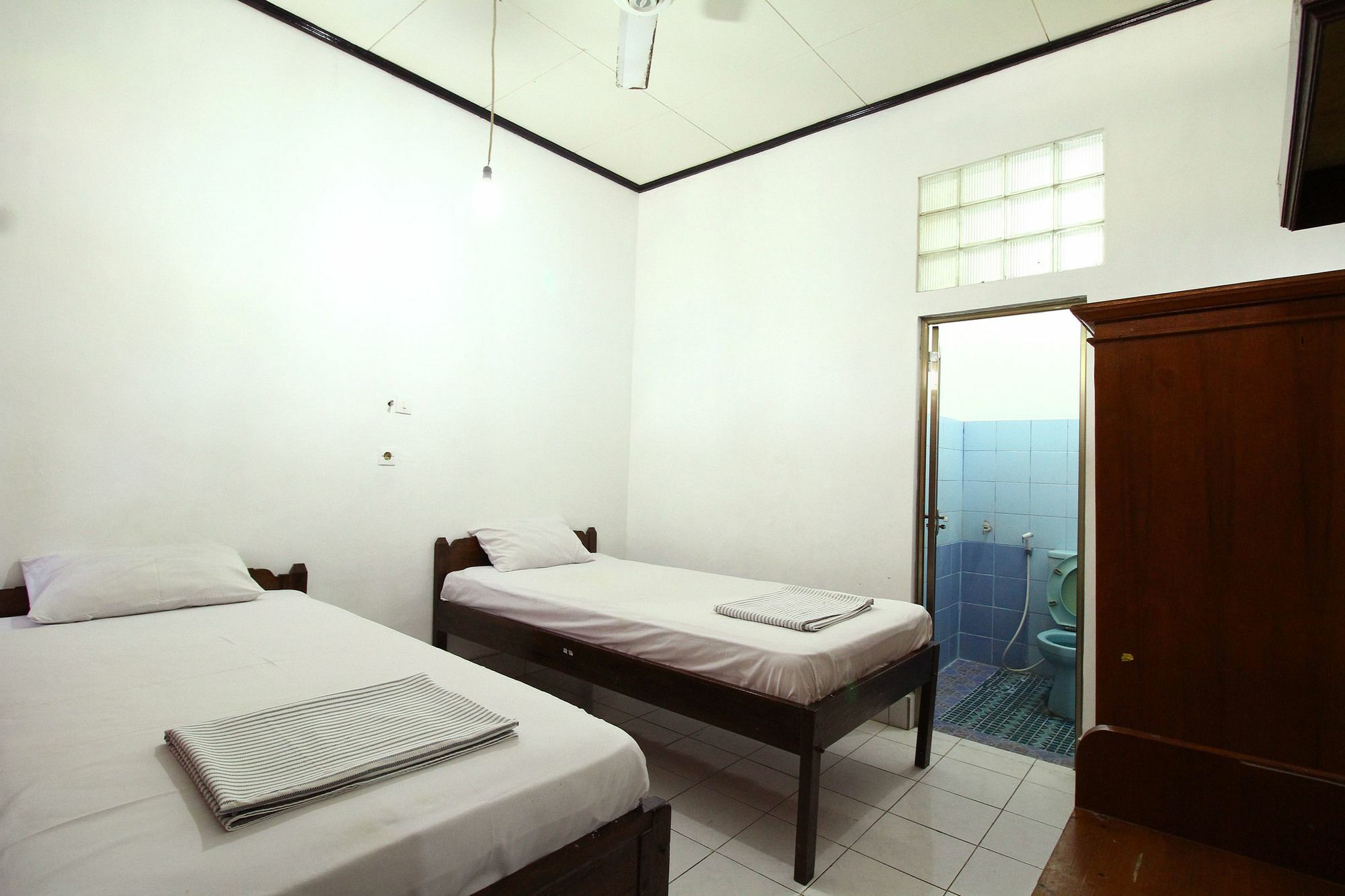 Dua Dara Inn Kuta Legian Exteriér fotografie