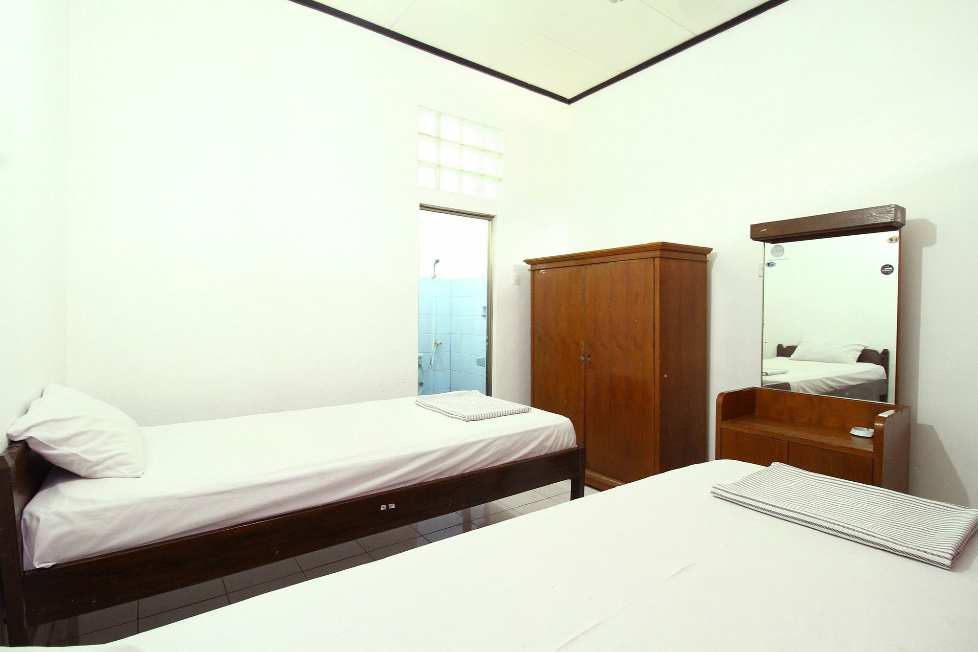 Dua Dara Inn Kuta Legian Exteriér fotografie
