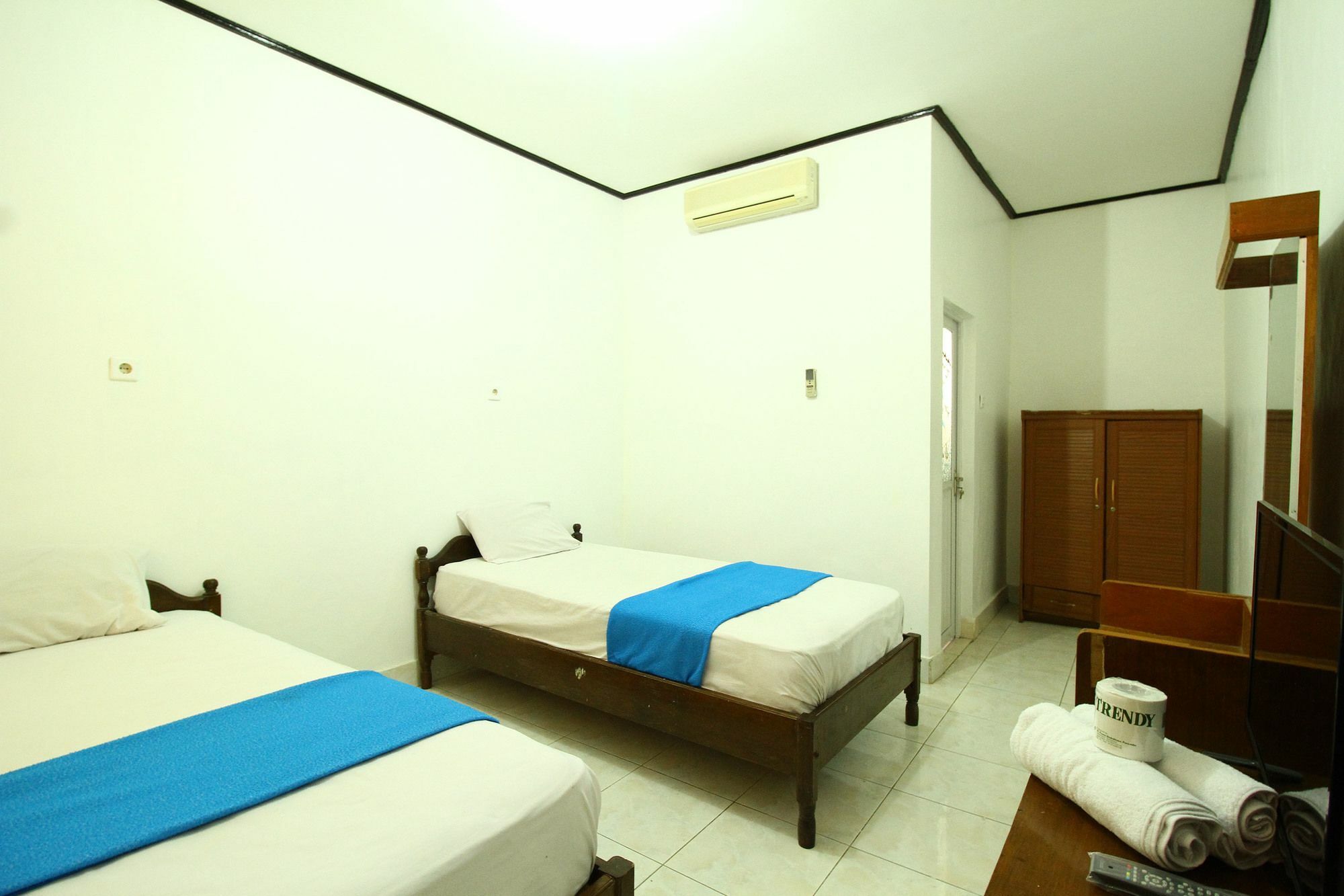 Dua Dara Inn Kuta Legian Exteriér fotografie