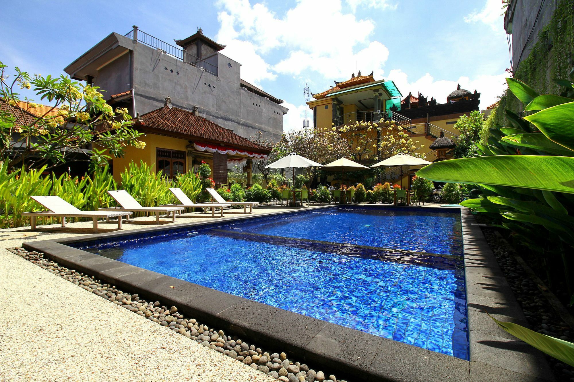 Dua Dara Inn Kuta Legian Exteriér fotografie